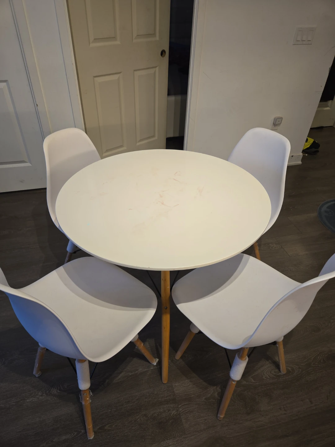 Dining table and 4 chairs