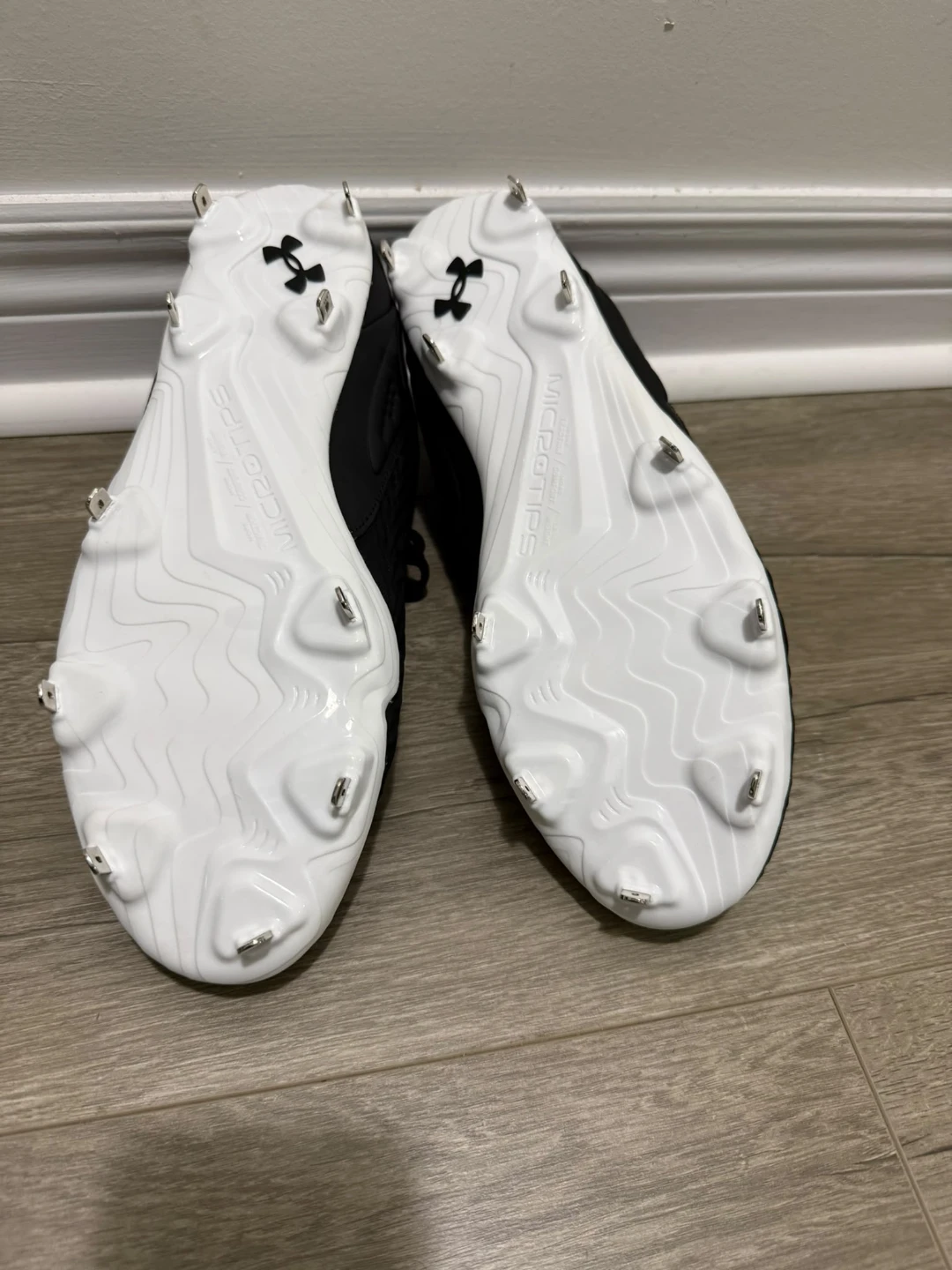 Under Armour Baseball Cleats size 10.5 - photo 4
