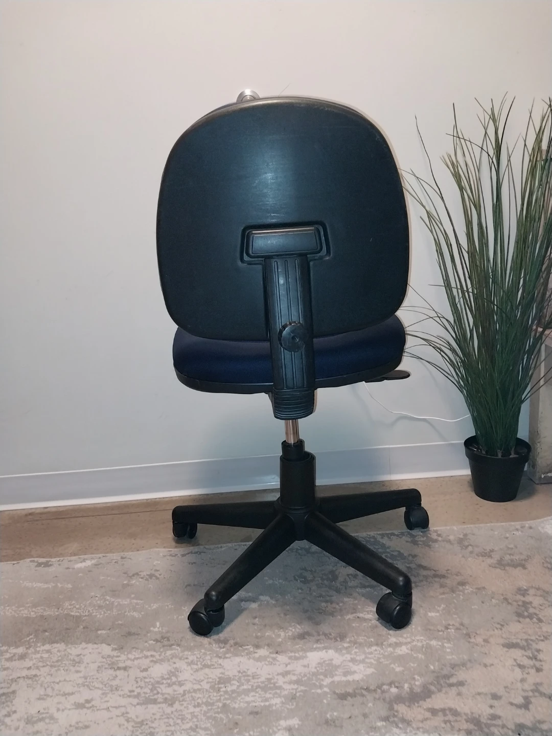 Office Chair – Navy Blue – Adjustable Height - photo 3