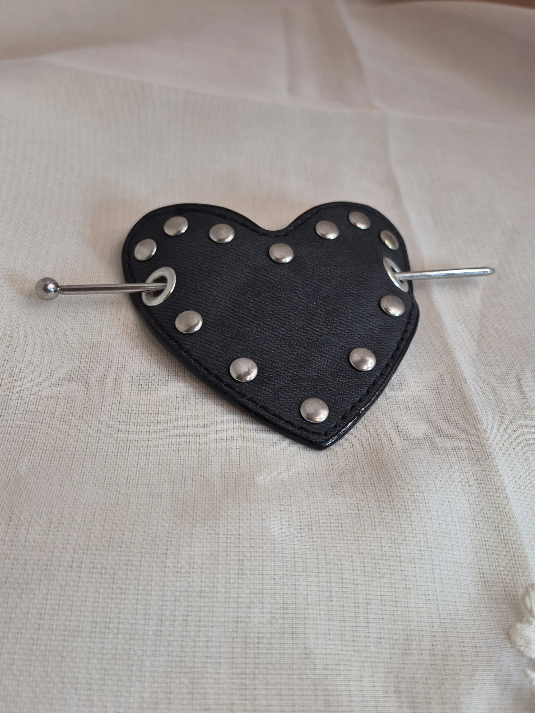 Black Leather Heart Hair Clip - photo 3