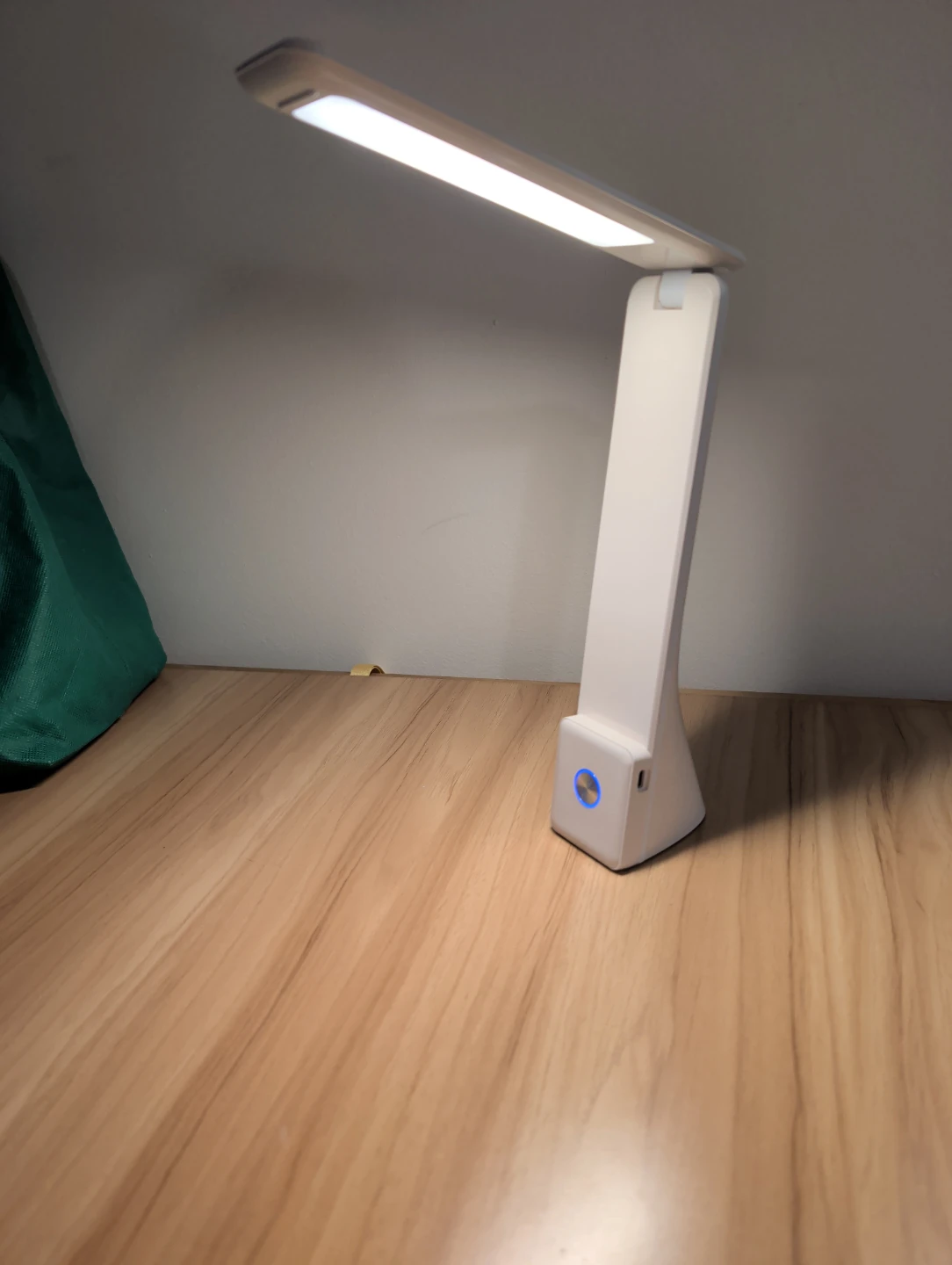 Foldable LED Desk Lamp - photo 4