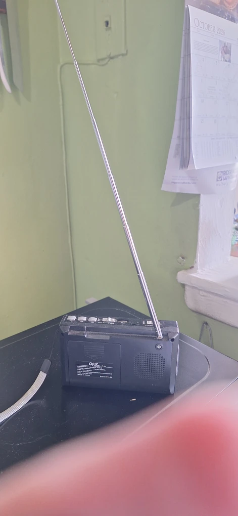 QFX Portable AM/FM/SW Radio - photo 3