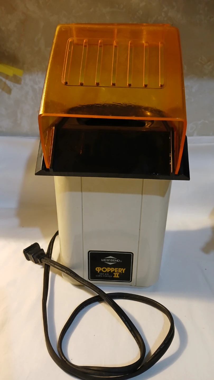 Popcorn maker for $15.00 - photo 2