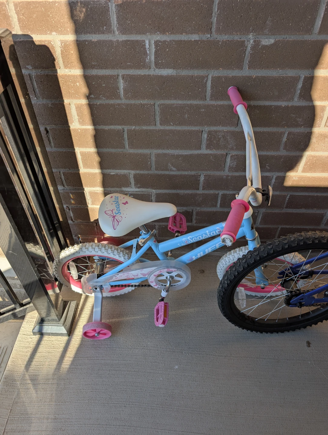 Huffy Seastar 16-inch Kids Bike