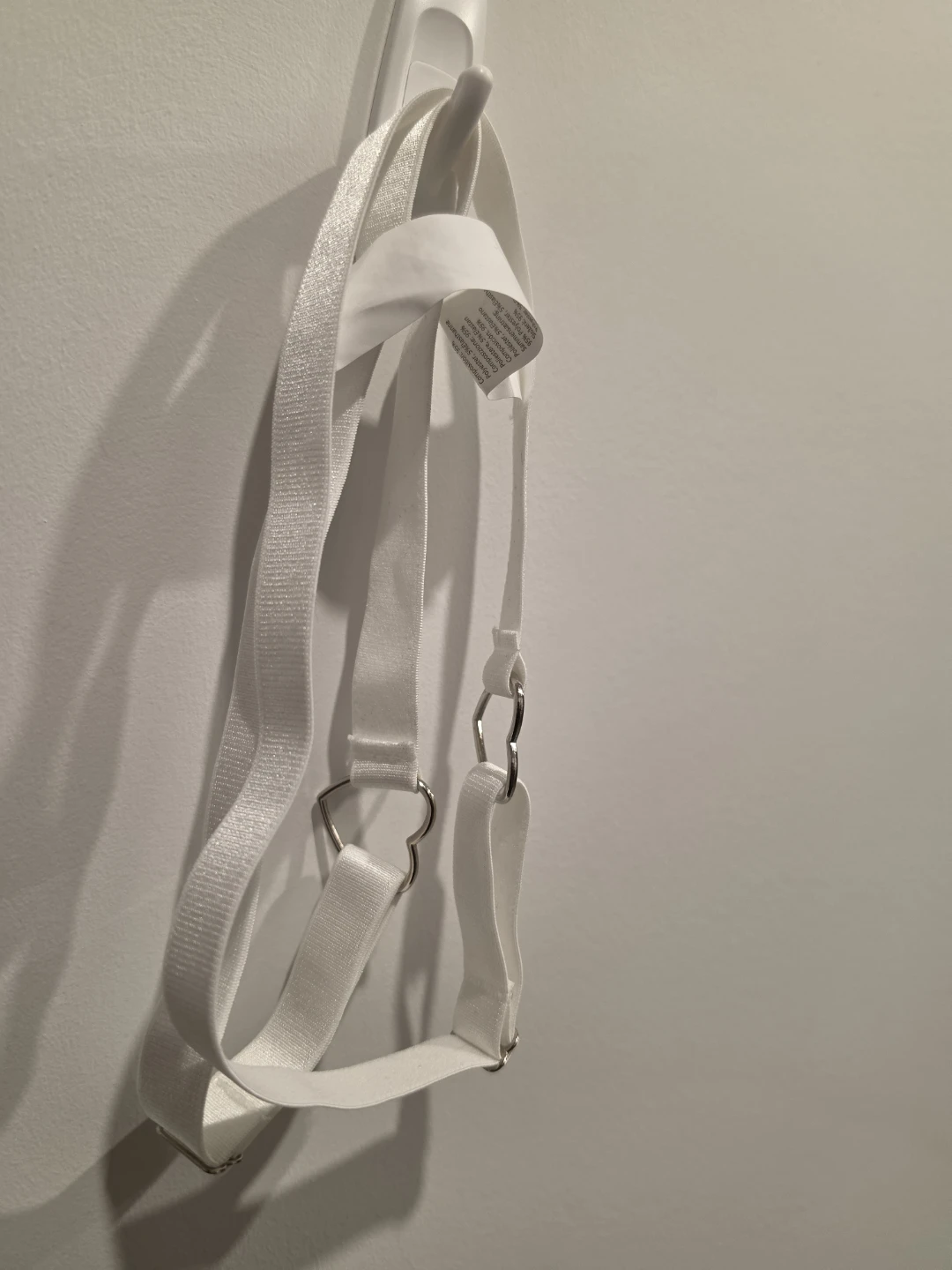 Pair of Adjustable Thigh Straps With Heart Shapes.