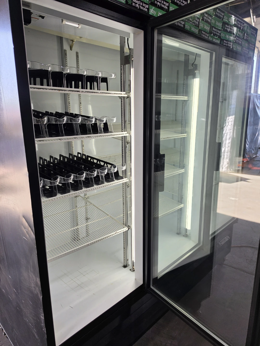 3 Door Refrigerated Glass Door Merchandiser - photo 4