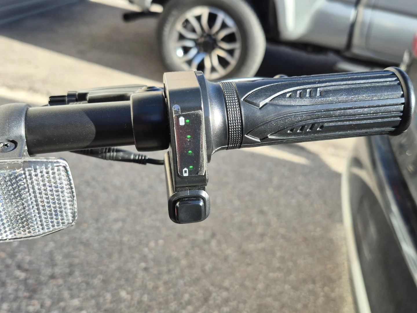 Foldable electric bike - barely used - photo 2