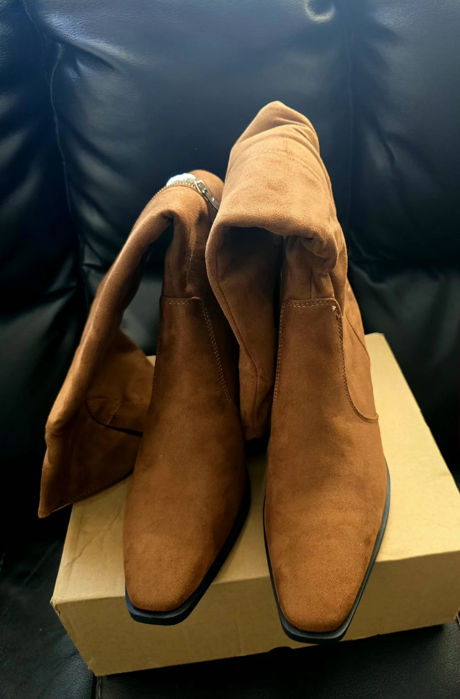Brand new Women's Boots for sale size US7 - photo 3