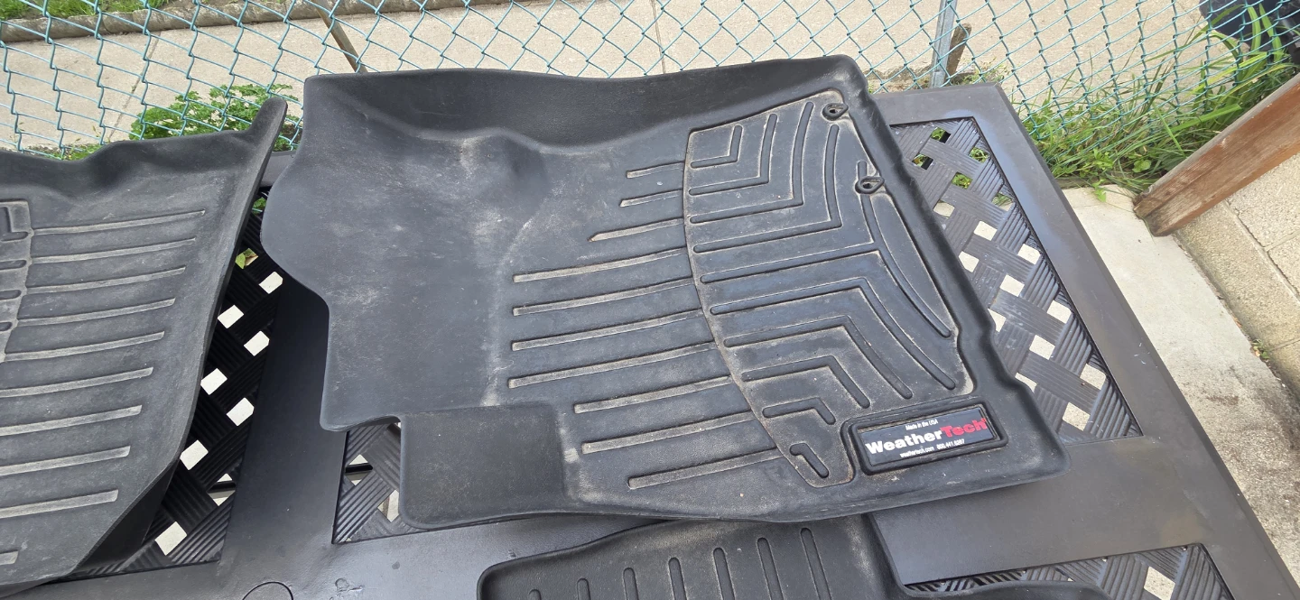 WeatherTech Floor Mats for Nissan Versa note  2017 - photo 3