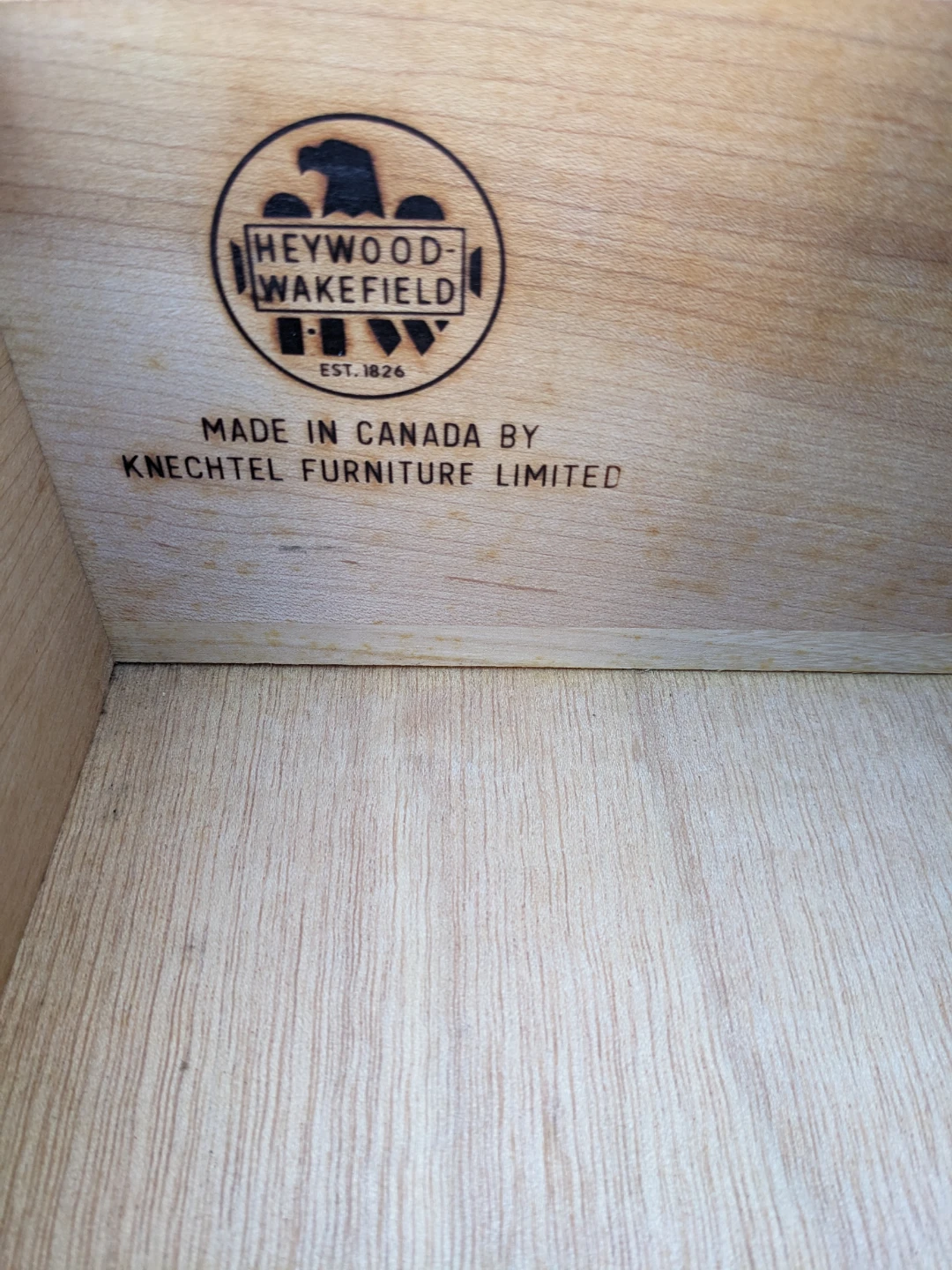 Knechtel 9 Drawer Dresser in Solid Maple - photo 5