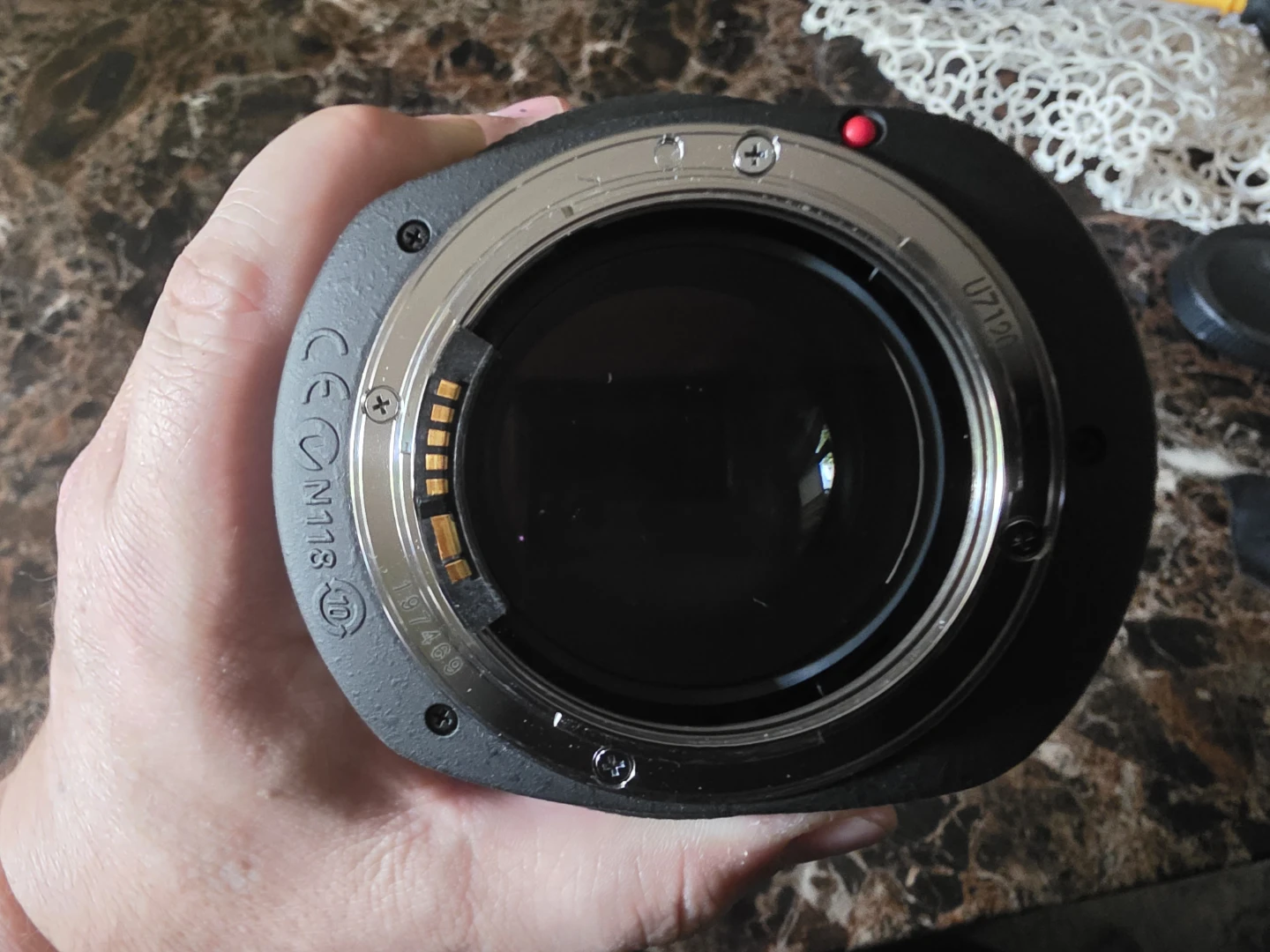 Canon EF 85mm f/1.2 L II USM Lens - photo 3