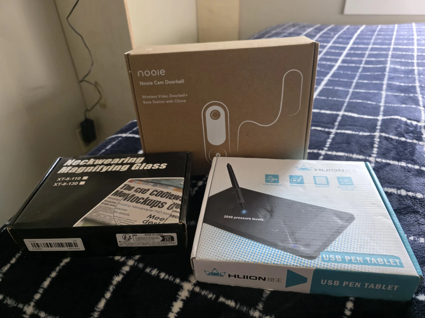 Doorbell camera, USB pen table, magnifier