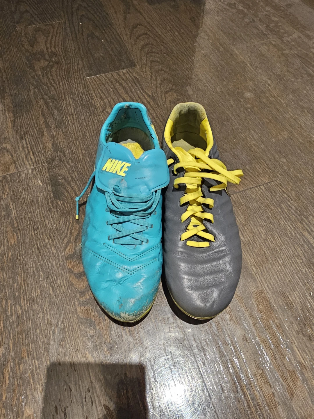 Nike Tiempo Soccer Cleats men size 9