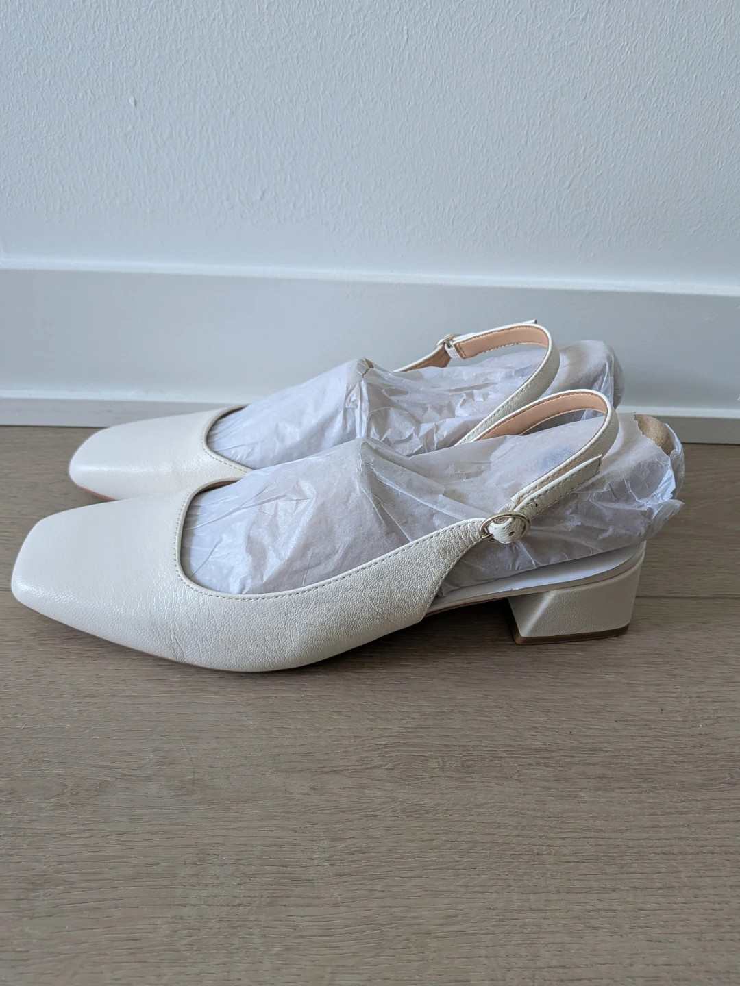 Naturalizer Jayla Slingback Heels - Warm White - Size 12M - photo 2