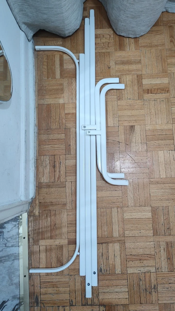 2x Clothes Racks (White) – Great Condition - photo 4