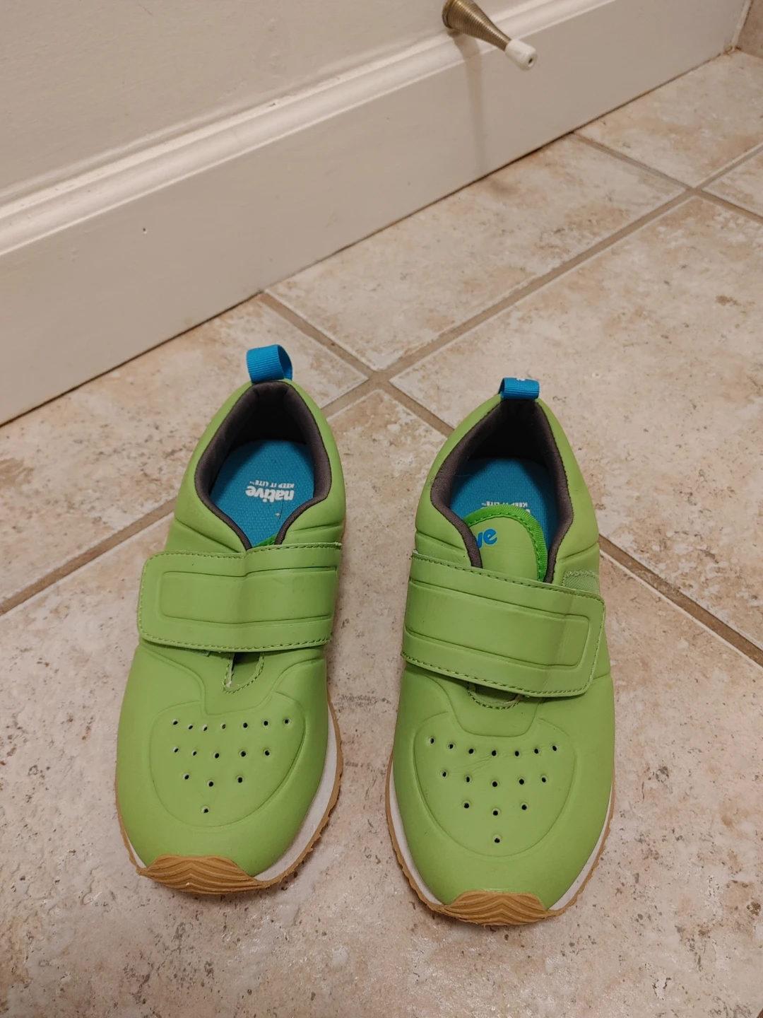 Native Kids Shoes - Lime Green size J2 - photo 2