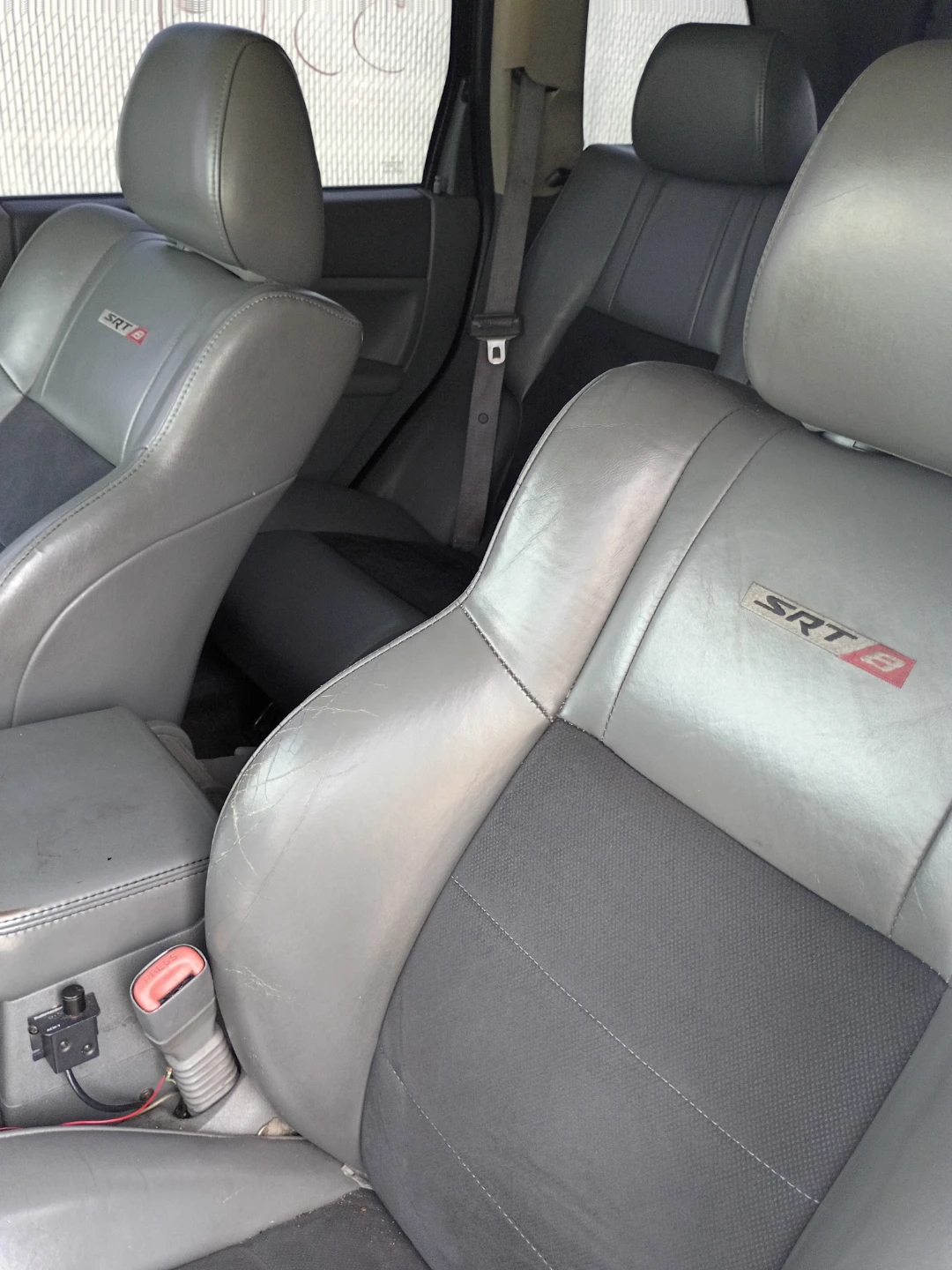 Jeep grand Cherokee srt8 - photo 2