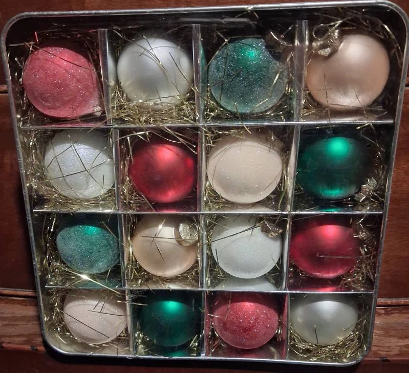 Set of 16 Christmas Ornaments - photo 2
