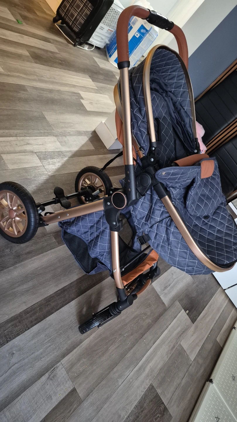 Baby Stroller with Quilted Navy Fabric - photo 4