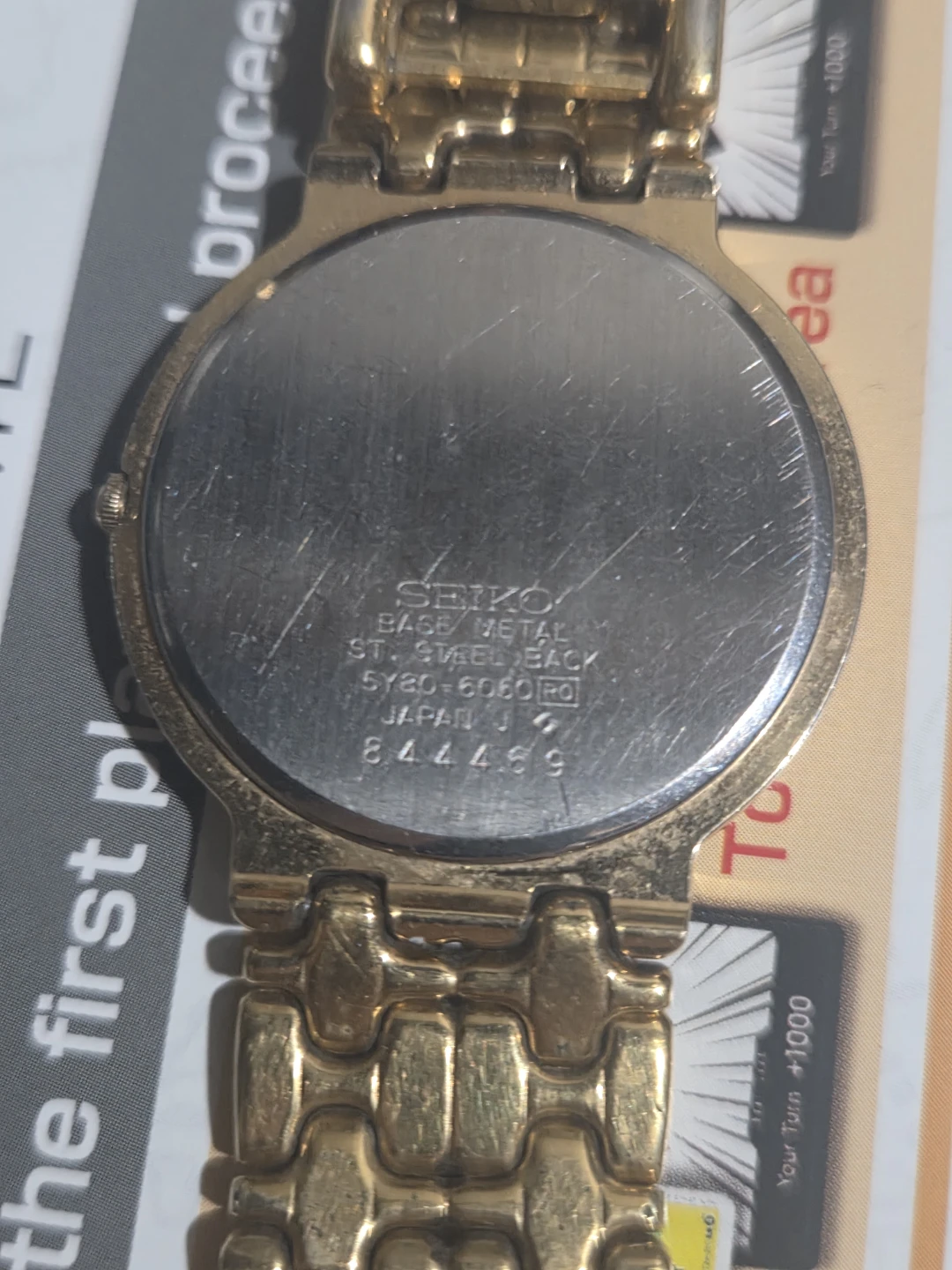 Seiko Quartz Gold-Tone Wristwatch 5Y20-6060 - photo 2