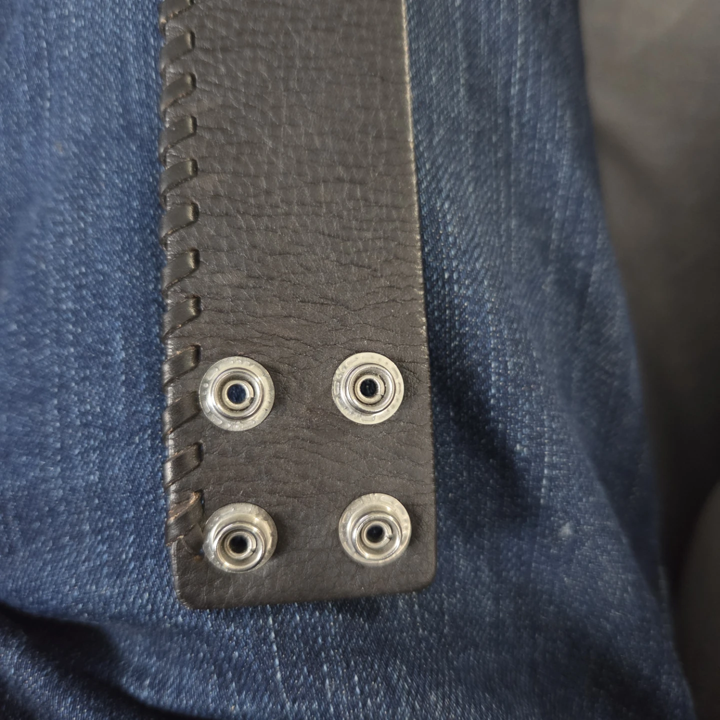 Buffalo David Bitton leather cuff watch - photo 4