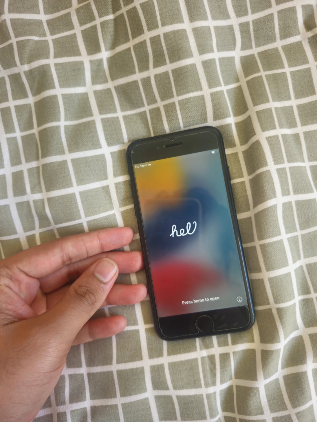Apple iPhone 7 Black its locked