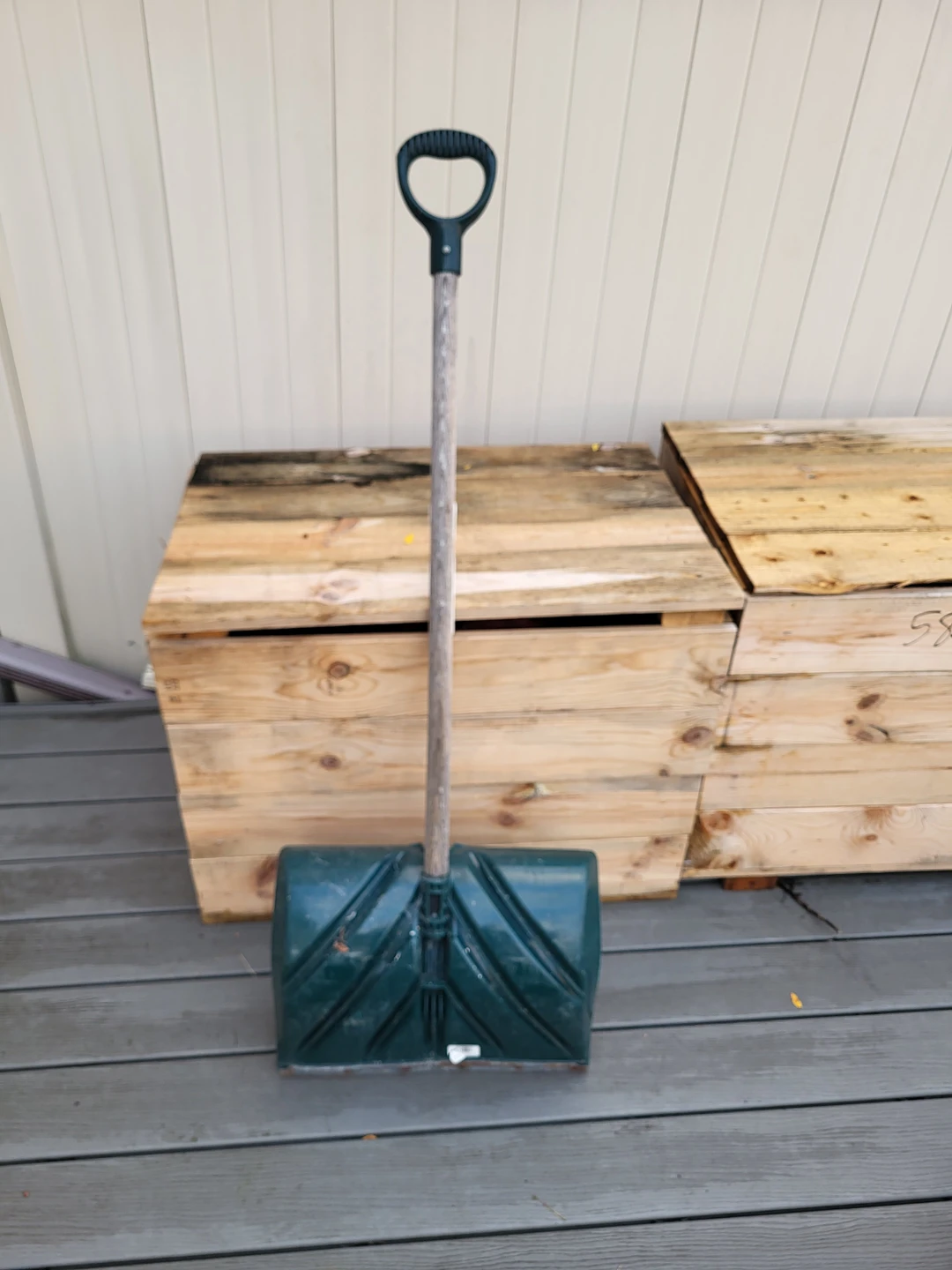 Yardworks Snow Shovel with Blade - photo 3