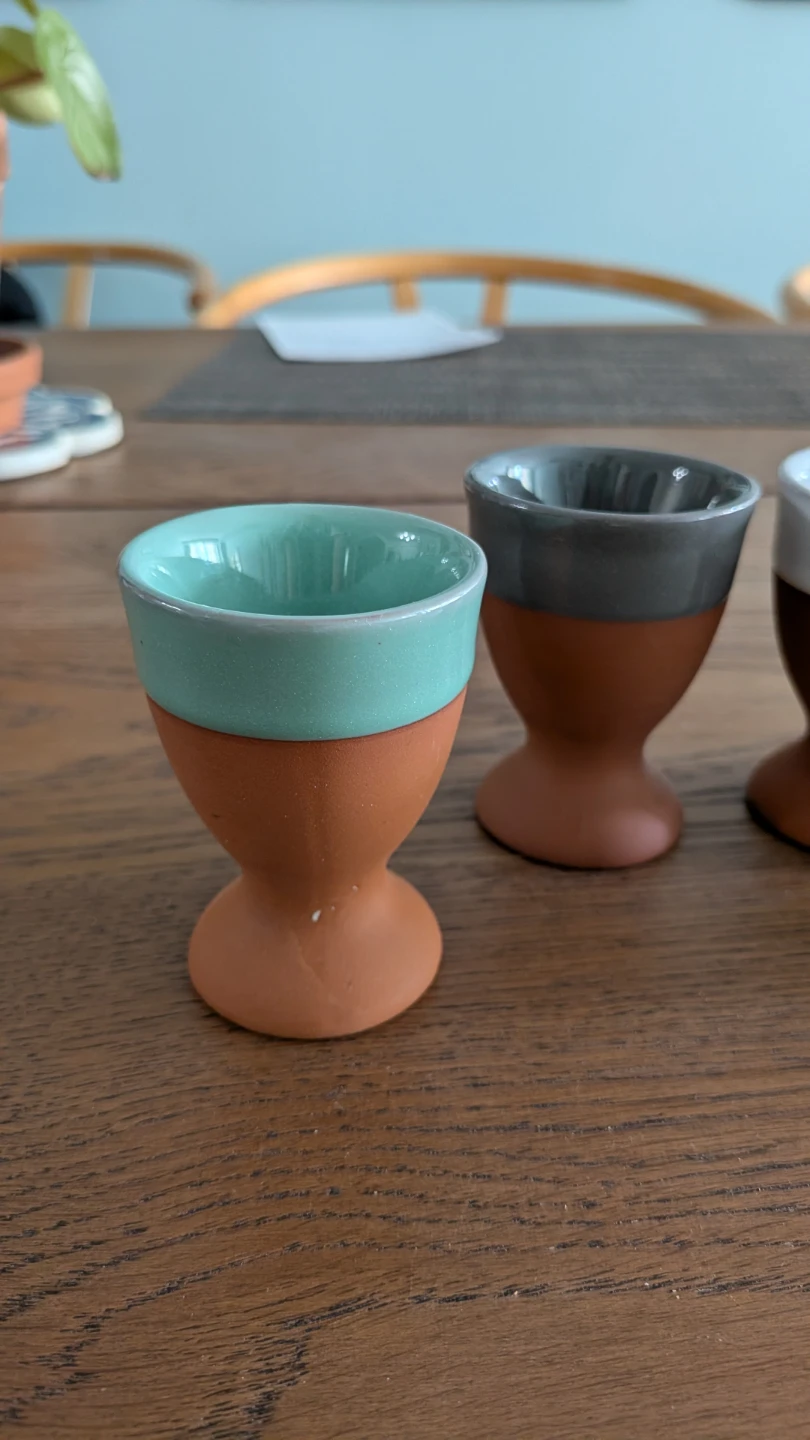 Set of 4 Colourful Terracotta Egg Cups - photo 3