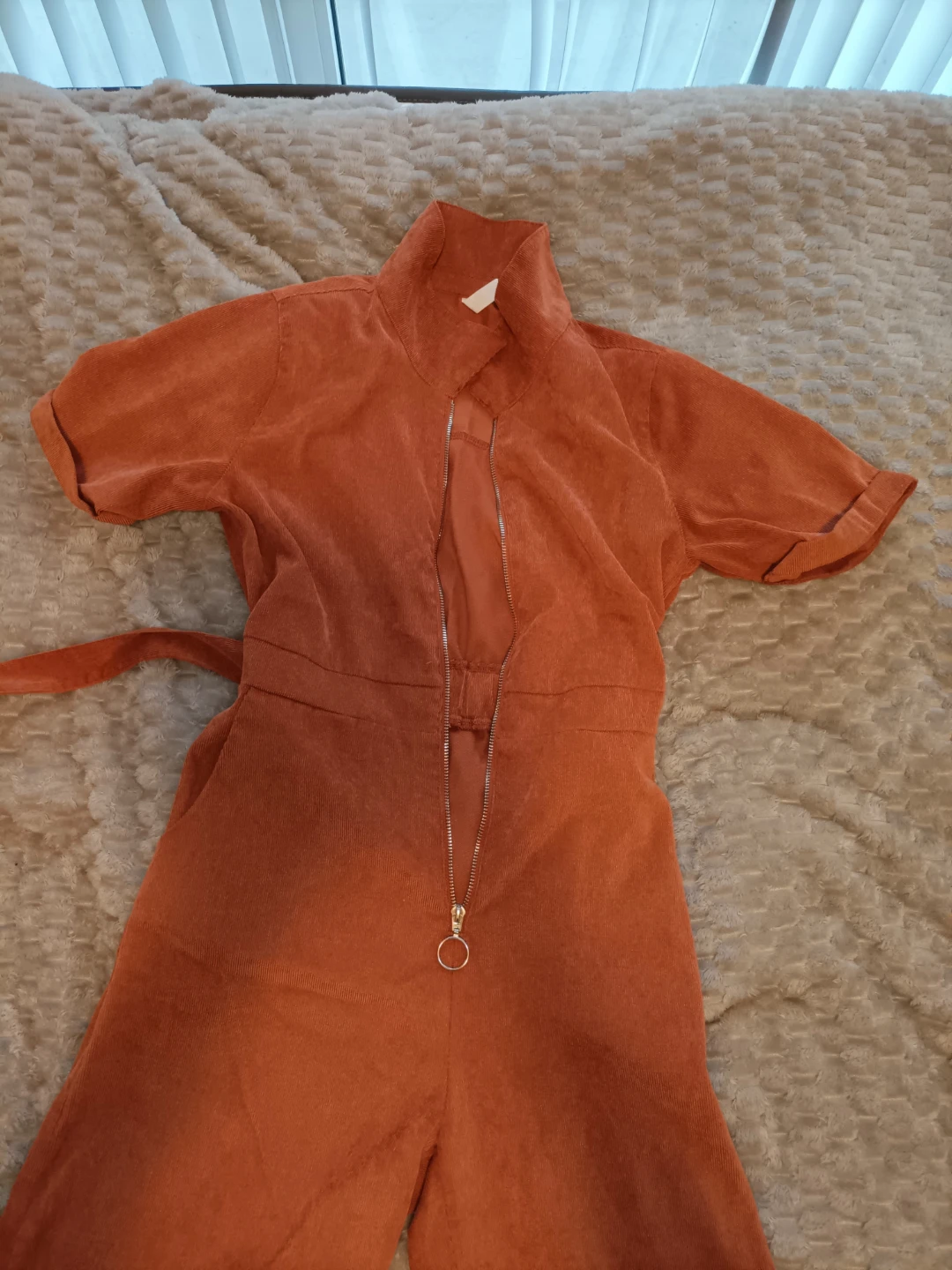 Rust-coloured corduroy jumpsuit - photo 2