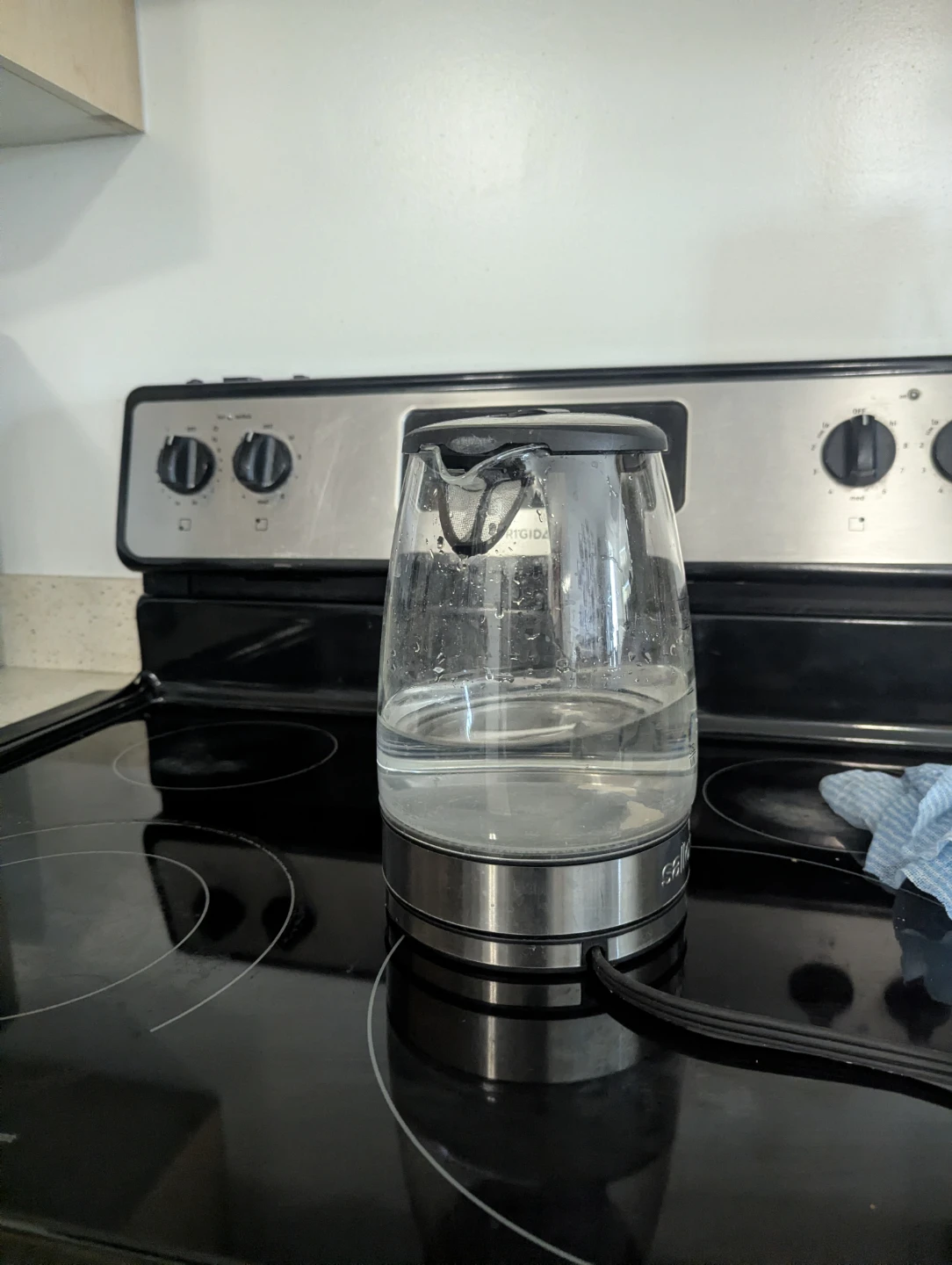 Salton Glass Electric Kettle - photo 2