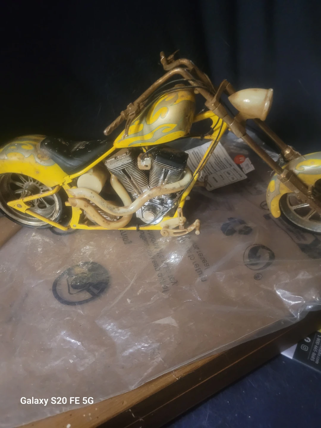 Collectible yellow motorcycle model - photo 2