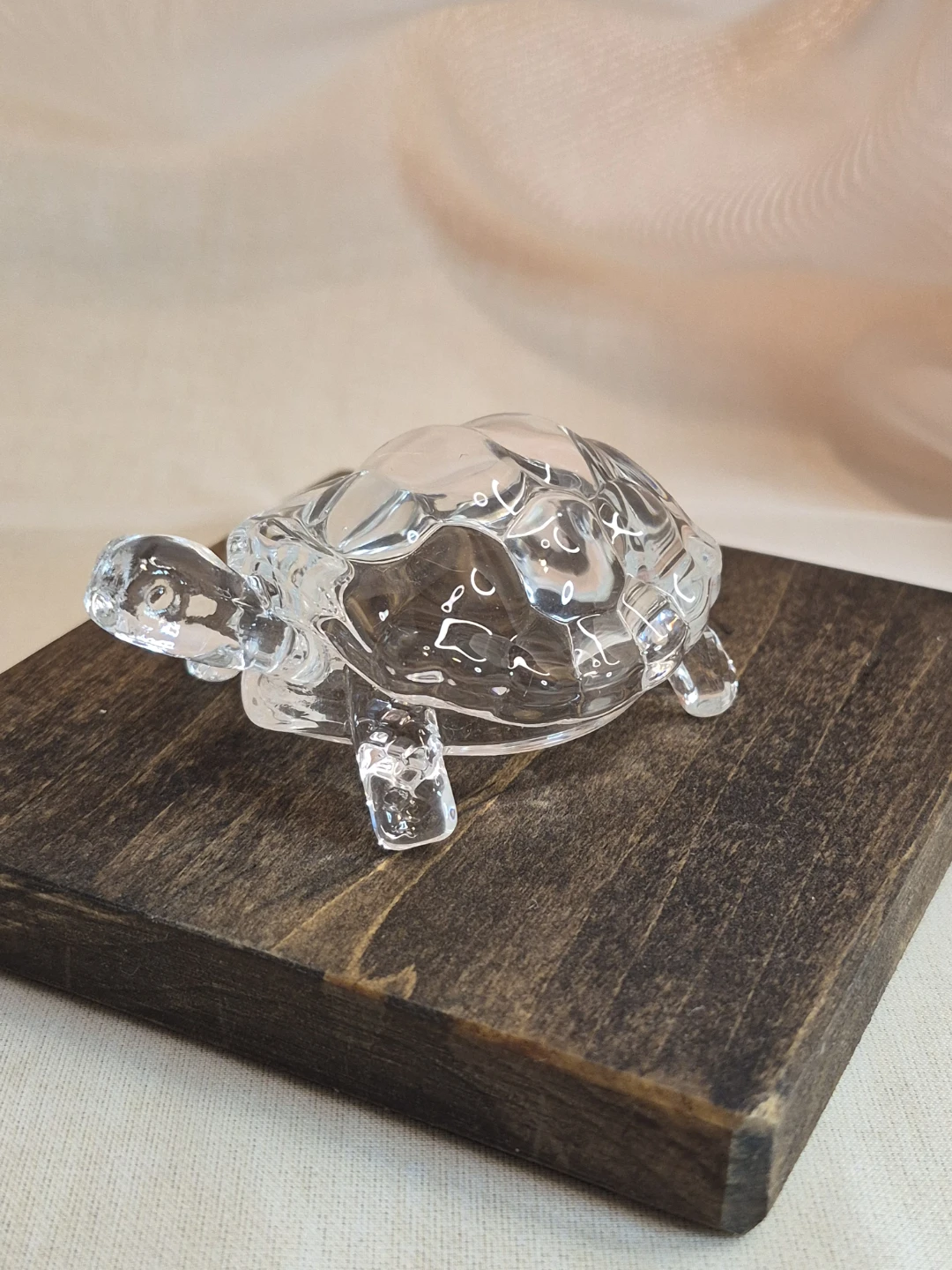 So Cute 4 1/2" x 3 1/4" Glass Turtle Figurine