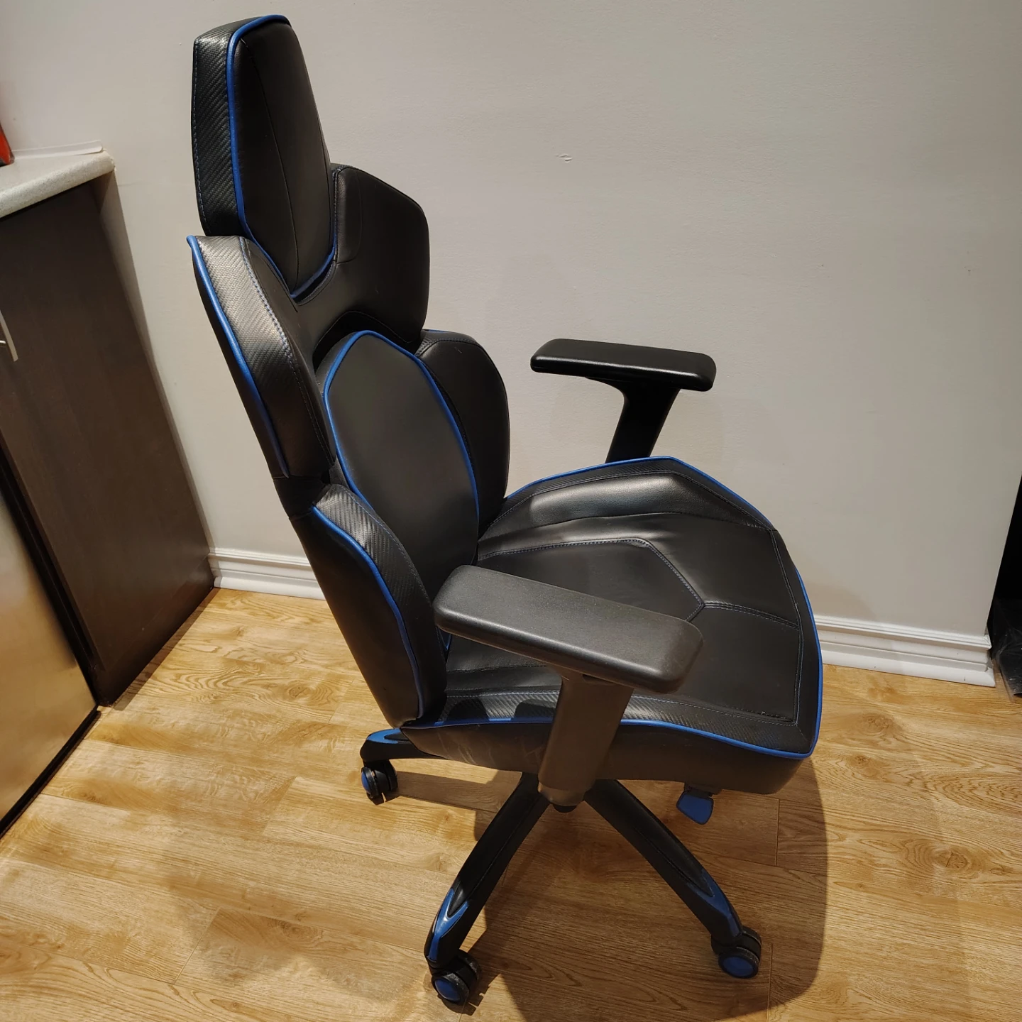 Black and Blue Gaming Chair - photo 2