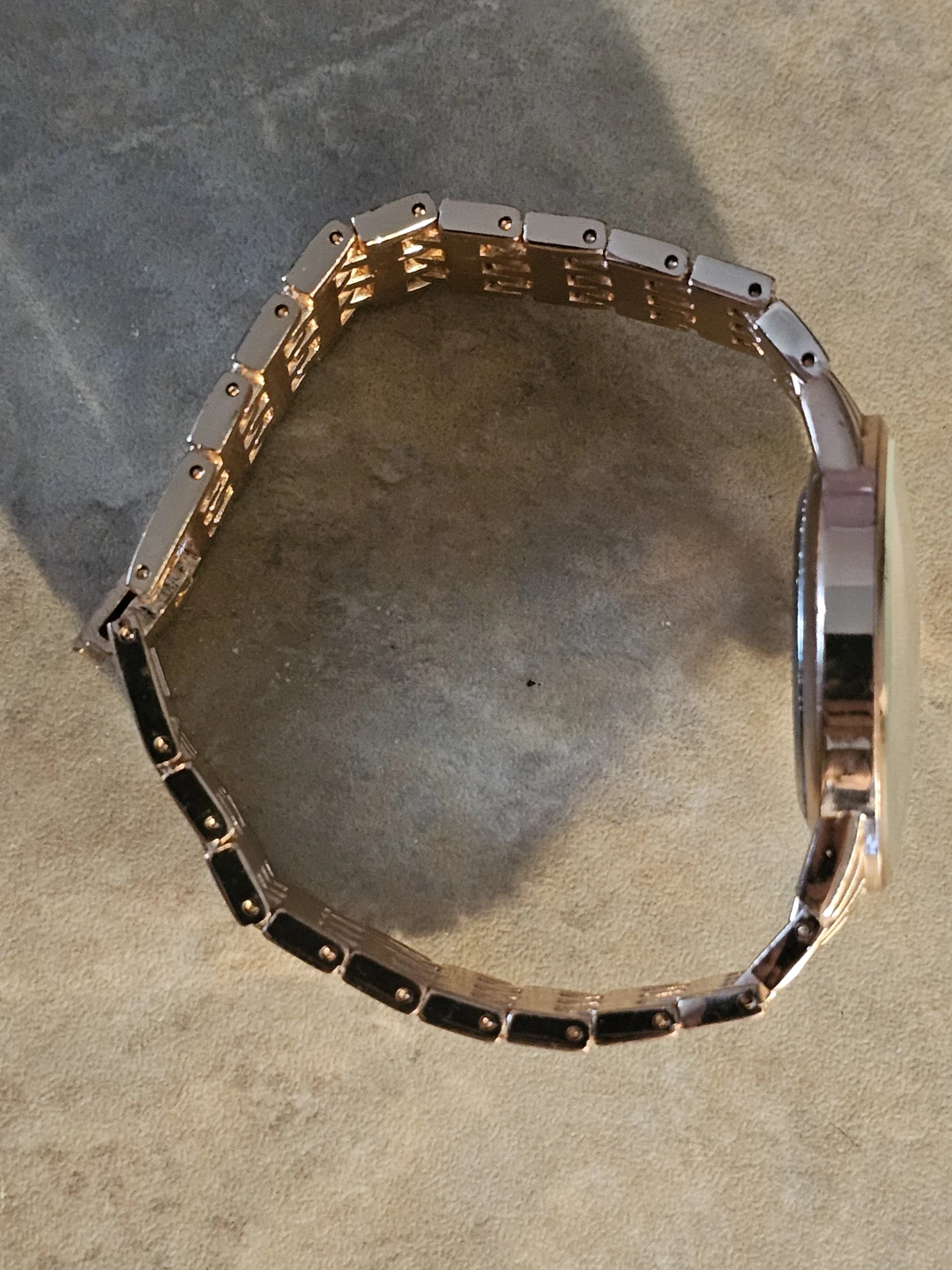 Rose gold-tone quartz watch - photo 4