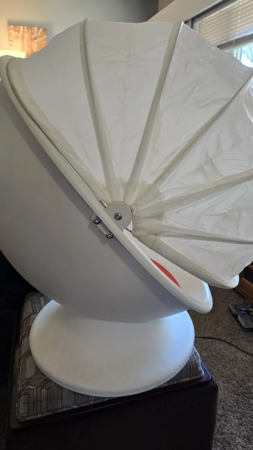 White Pod Chair with Retractable Canopy - photo 5