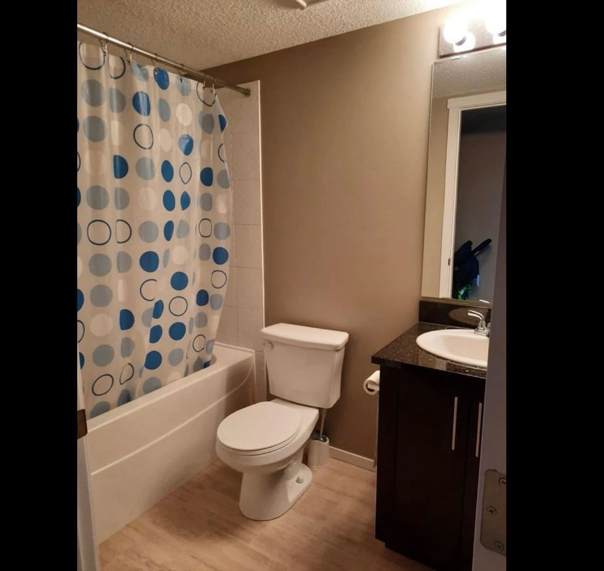 ALLARD apartment for rent - photo 3