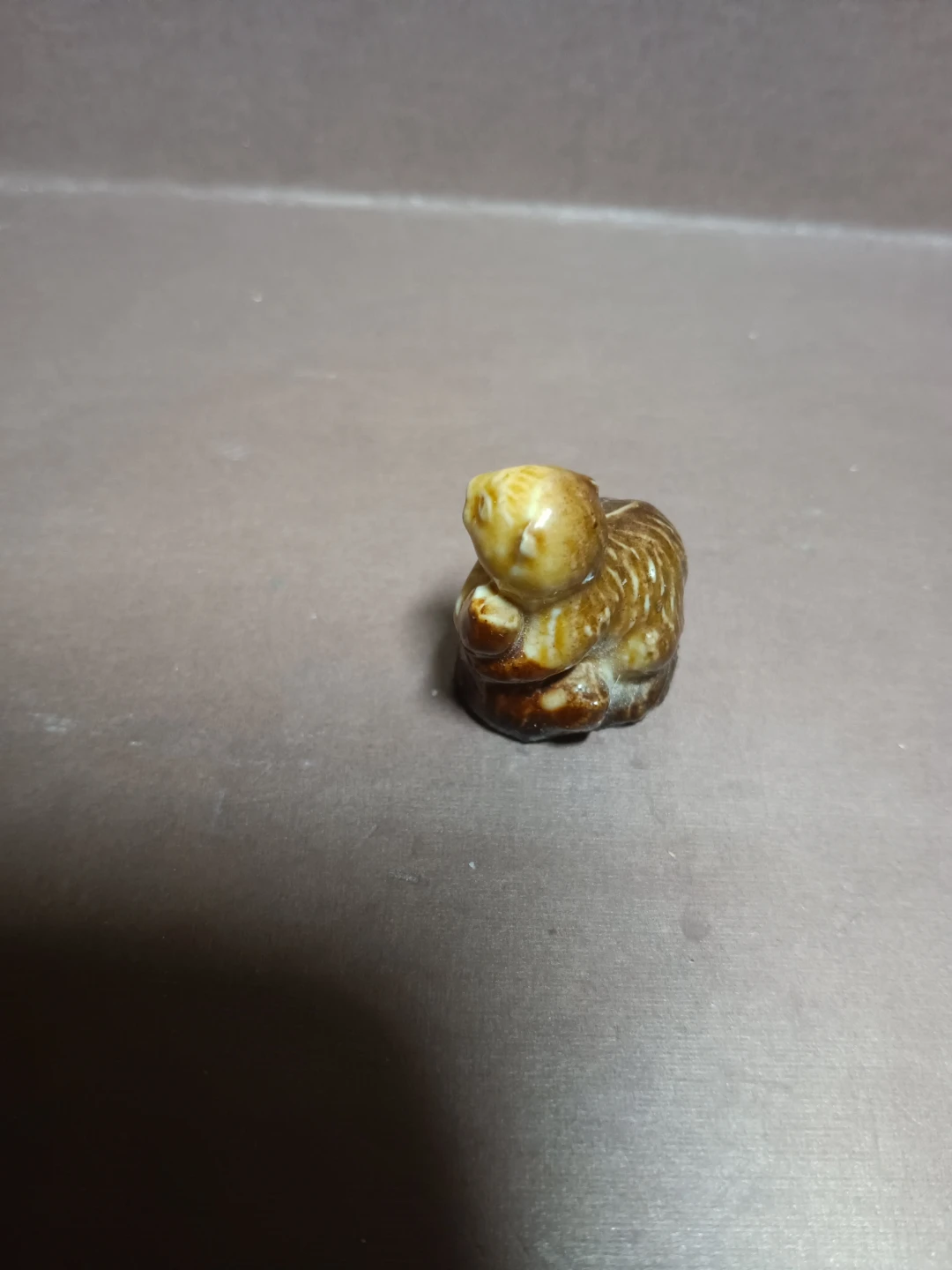 Wade England Miniature Beaver Figurine - photo 3