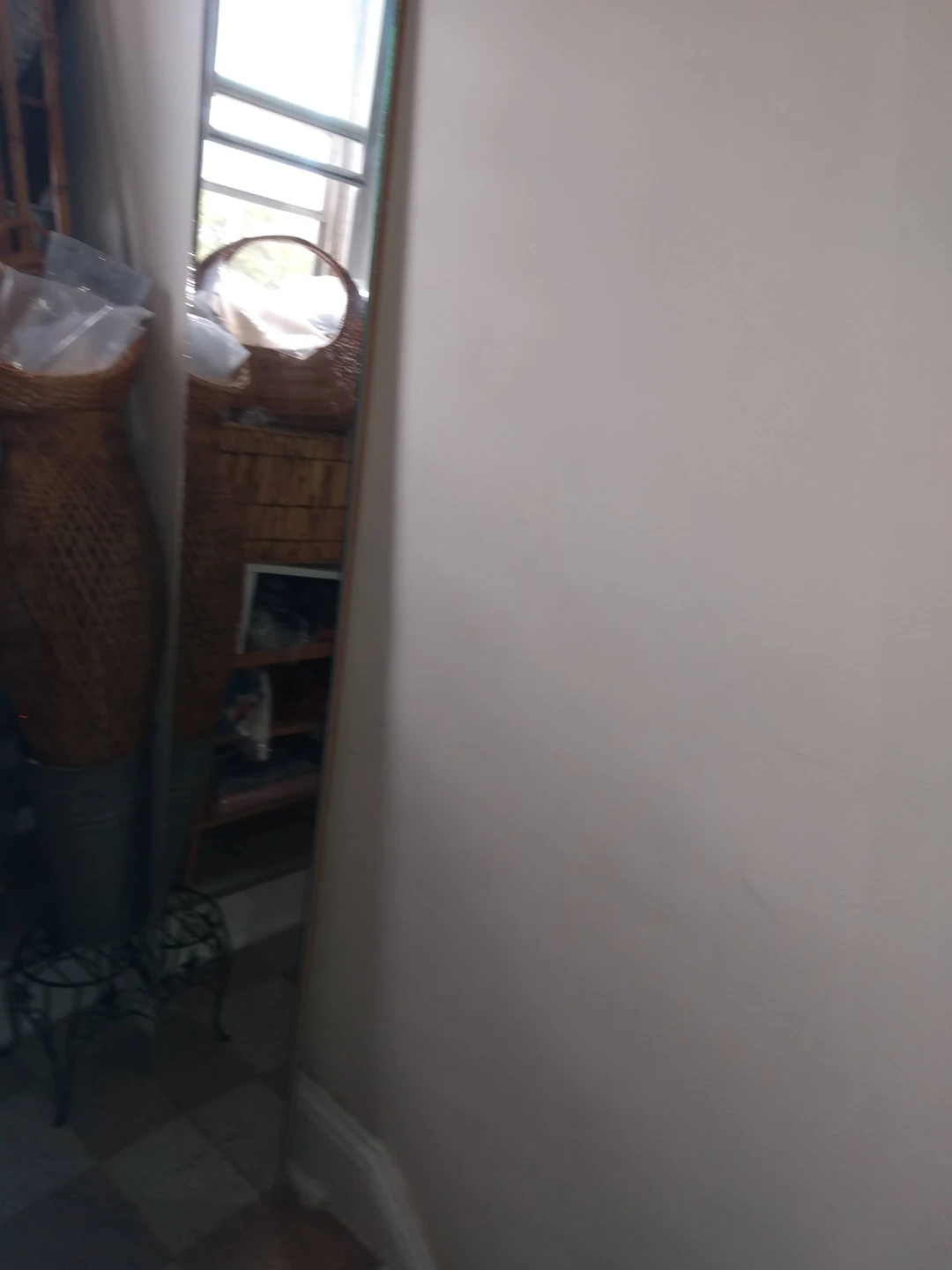 Full length wall mirror taken off another unit needs brackets