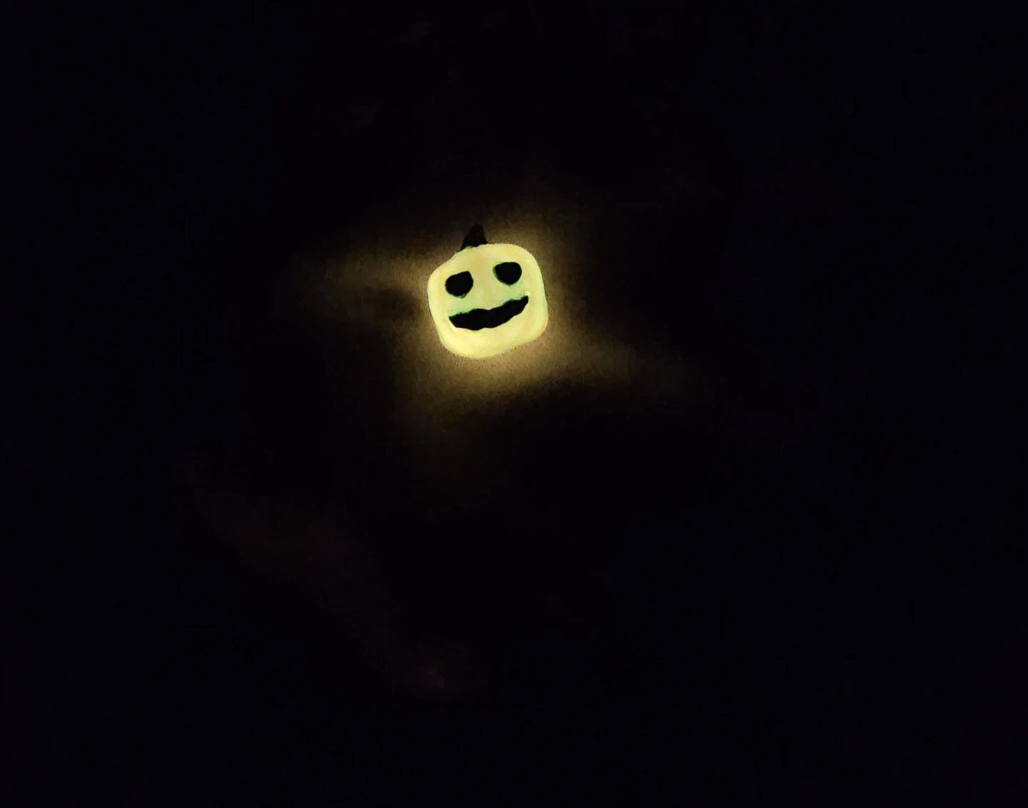 Glow-in-the-dark Halloween Pumpkin Charm - photo 3