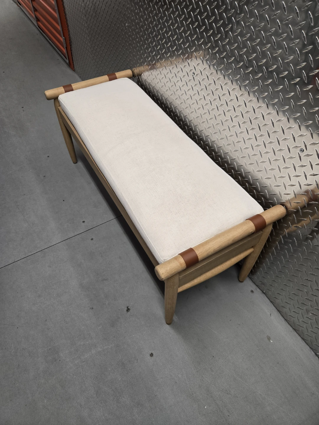 Target Modern Entryway Bench - photo 3