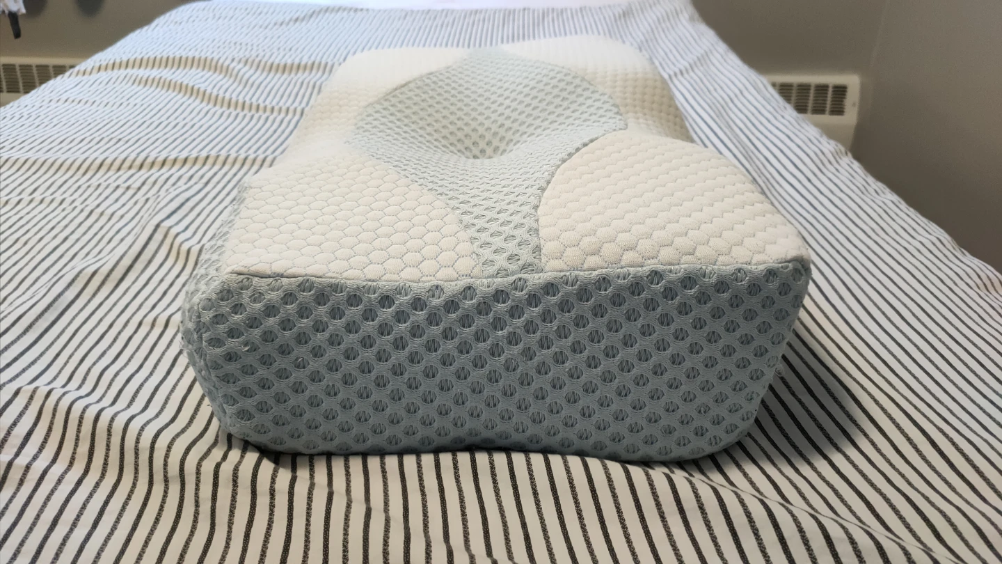 Ergonomic Memory Foam Cervical Pillow with zipper washable cover