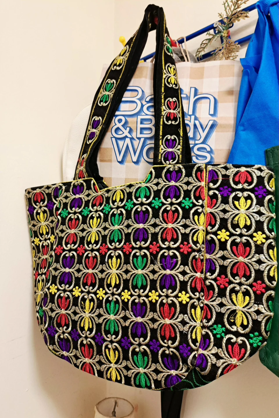 Embroidered Pattern Tote Bag - photo 2