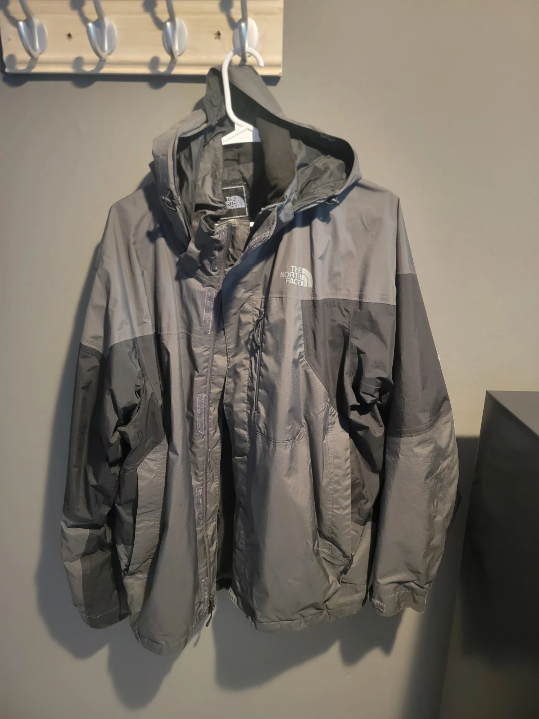 The North Face Men's Rain Jacket - Large