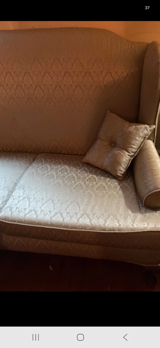 Traditional Beige Damask Loveseat - photo 5