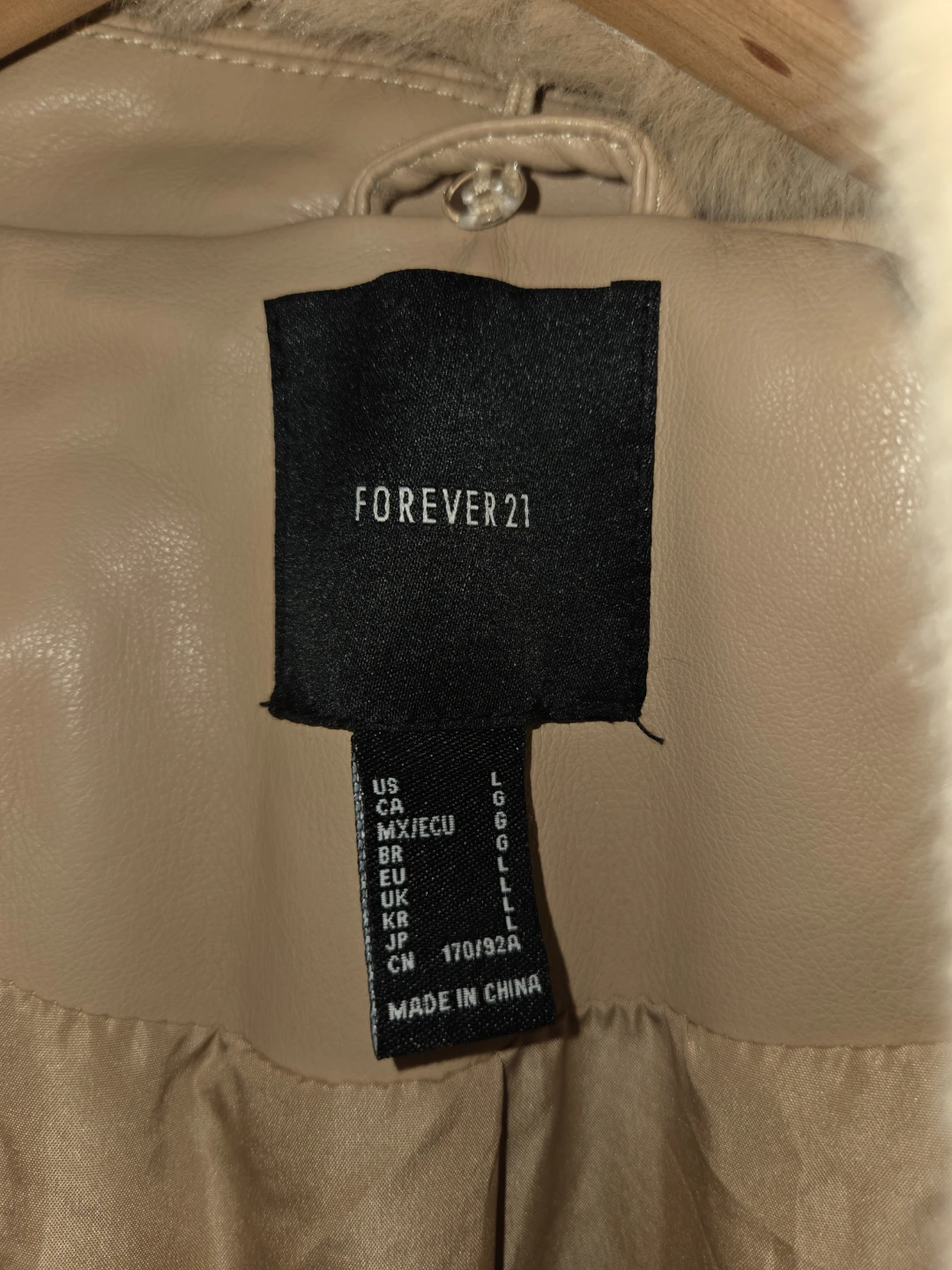 Forever 21 Butter-Cream Faux Fur & Leather Trench in a Ladies L - photo 2