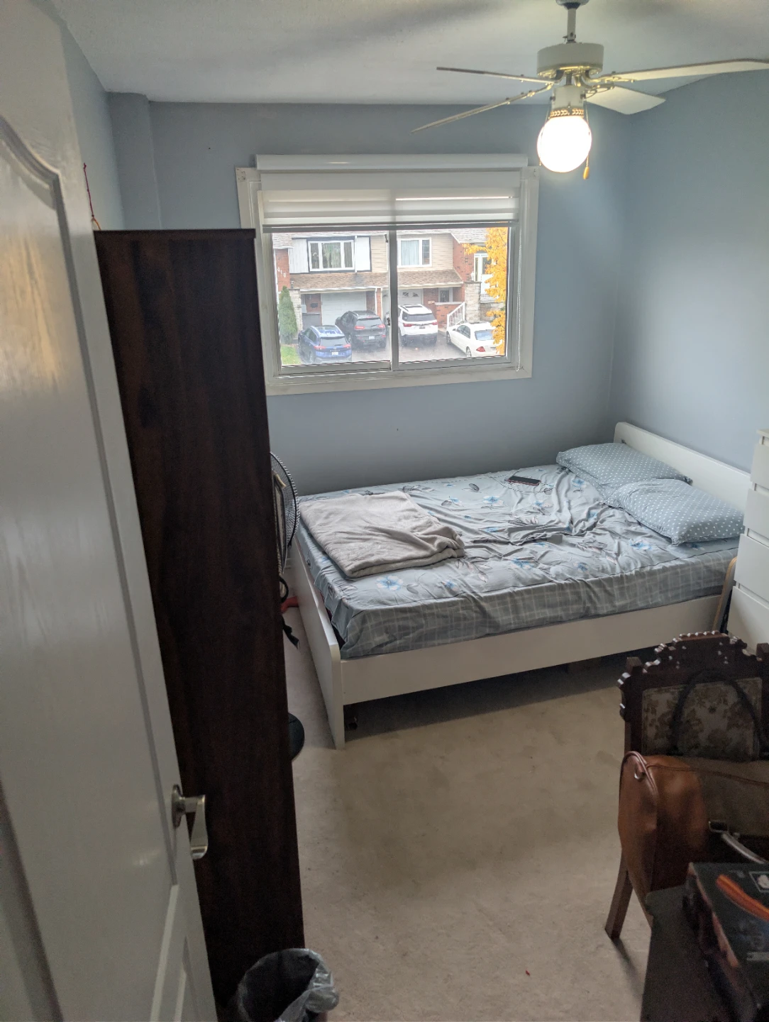 🏡 Spacious & Bright Private Bedroom for Rent - photo 2