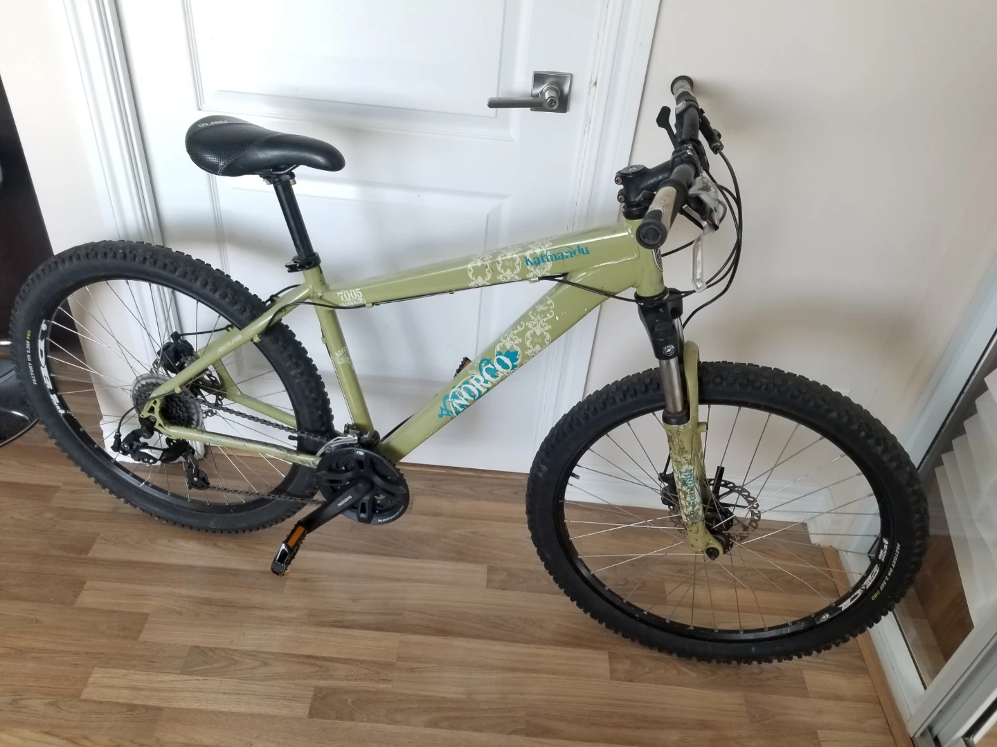 Norco Katmandu downhill Mountain Bike frame medium tire size 26