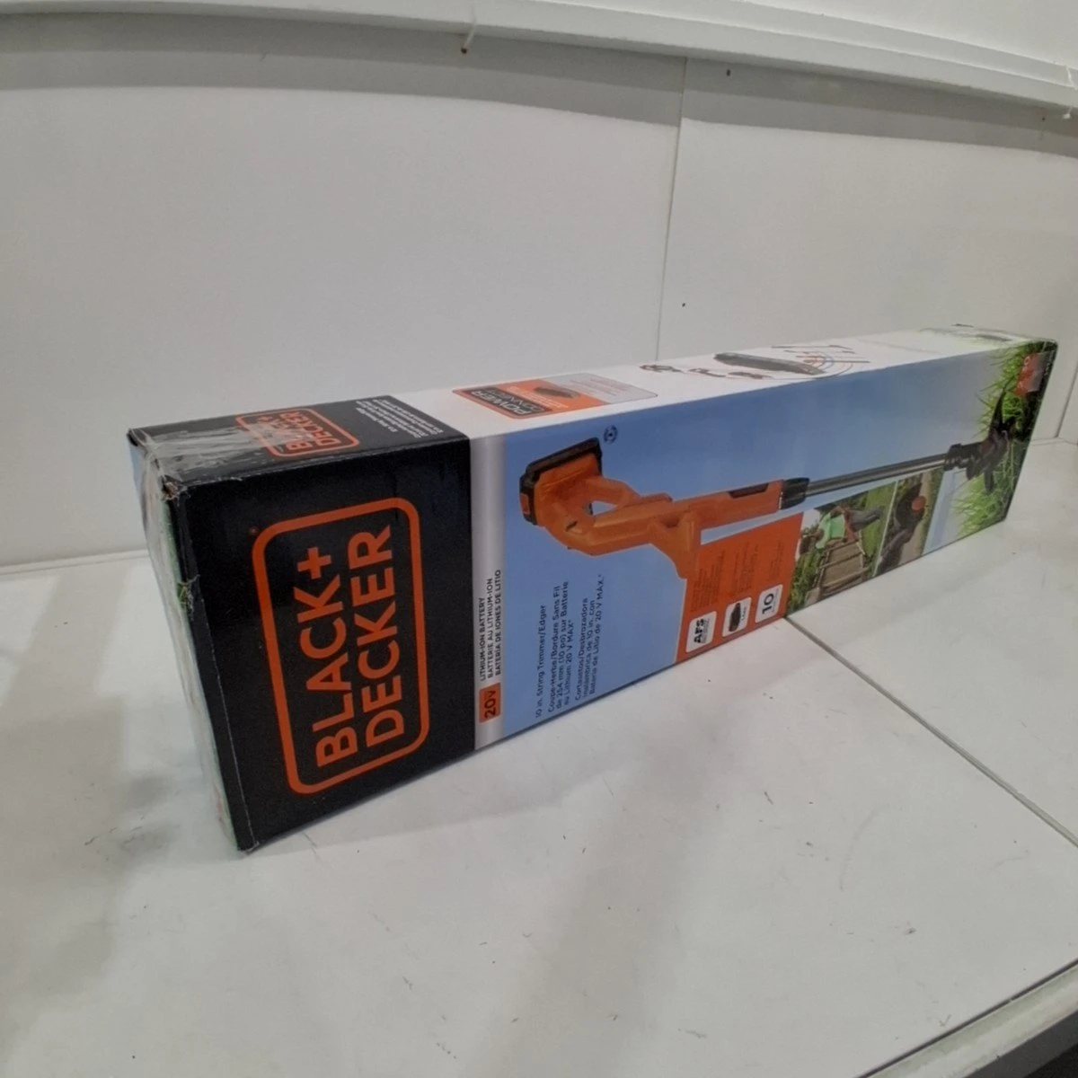 Black + Decker 20V Max String Trimmer- Battery Operated - photo 2
