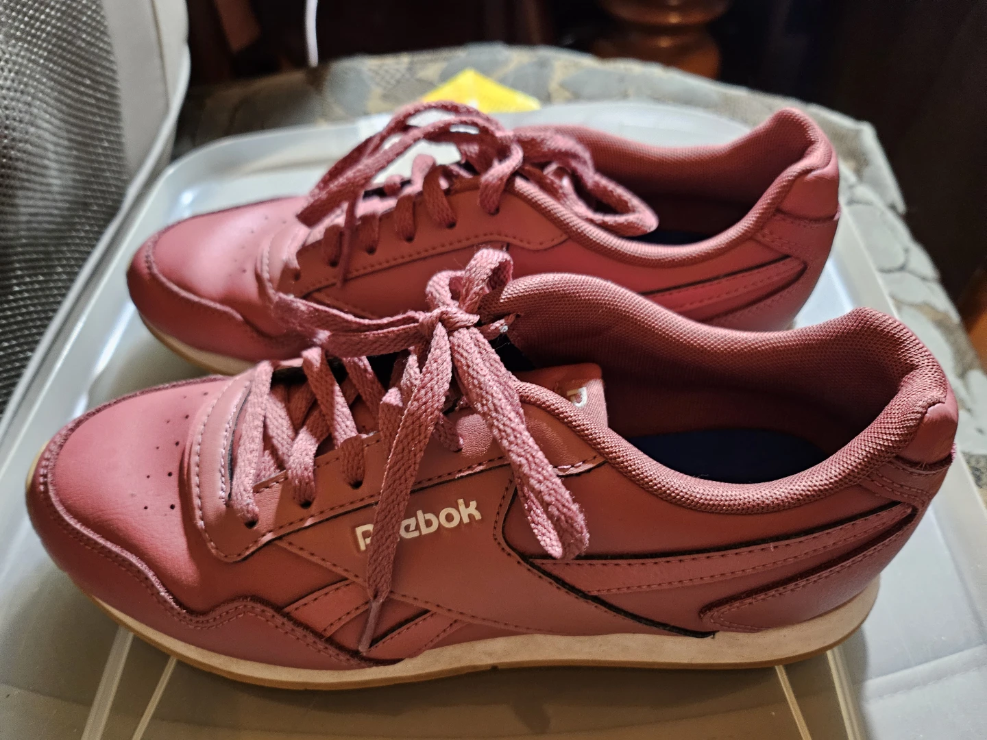 Reebok Sneakers Dusty Rose Size 7