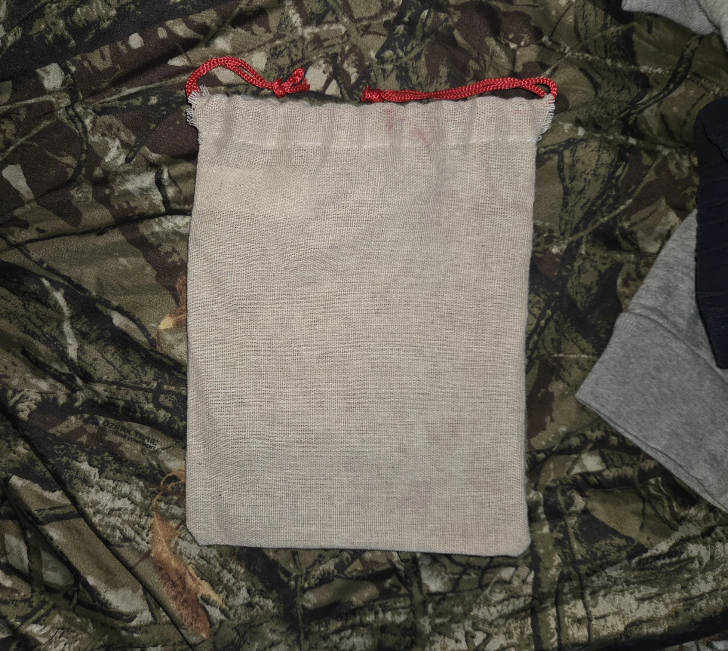 Canvas-Blend 'Hearts & Sentiments' Cinch Bag - photo 4